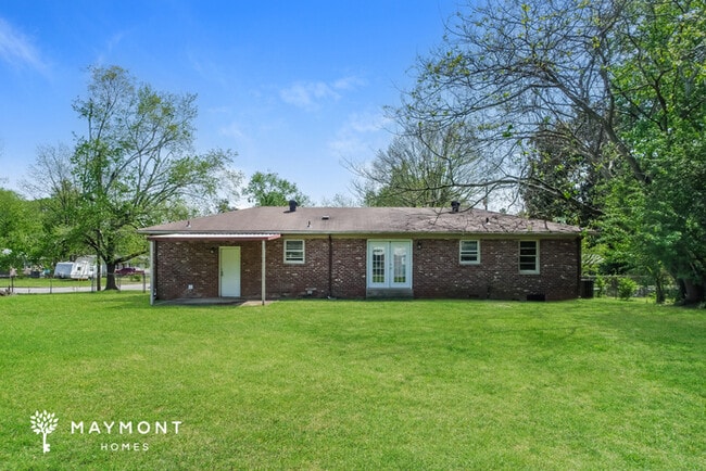 4800 Westwood Dr NW in Huntsville, AL - Foto de edificio - Building Photo