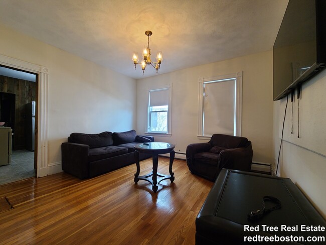 property at 5 Aldie St