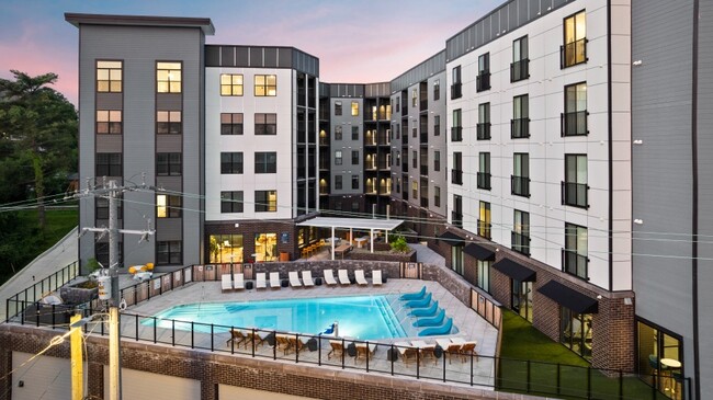 CODA Wedgewood Houston Luxury Apartments