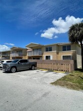 4350 NW 79th Ave in Doral, FL - Building Photo - Building Photo