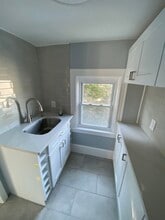750 Academy Ave, Unit 2nd Floor in Providence, RI - Building Photo - Building Photo
