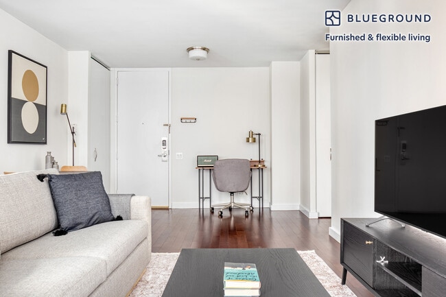 606 1st Ave.-Unit -FL8-ID696 in New York, NY - Building Photo - Building Photo