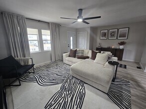 5413 Woburn Ln in Virginia Beach, VA - Building Photo - Building Photo