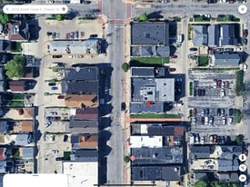 1224 S Cesar E Chavez Dr, Unit UPPER in Milwaukee, WI - Building Photo