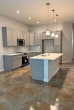 1002 Morningside Dr in San Antonio, TX - Building Photo - Building Photo