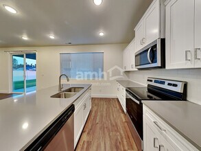 9291 W Dove Creek St in Star, ID - Building Photo - Building Photo
