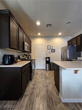 9538 Van Halen Ln in Las Vegas, NV - Building Photo - Building Photo