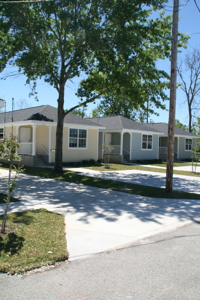 property at 722 16th St