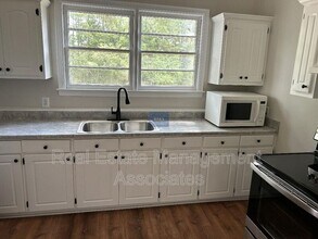 126 Sihane Rd in Griffin, GA - Building Photo - Building Photo