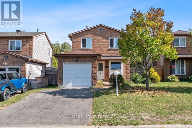 19 Hewitt Way in Ottawa, ON - Building Photo - Building Photo