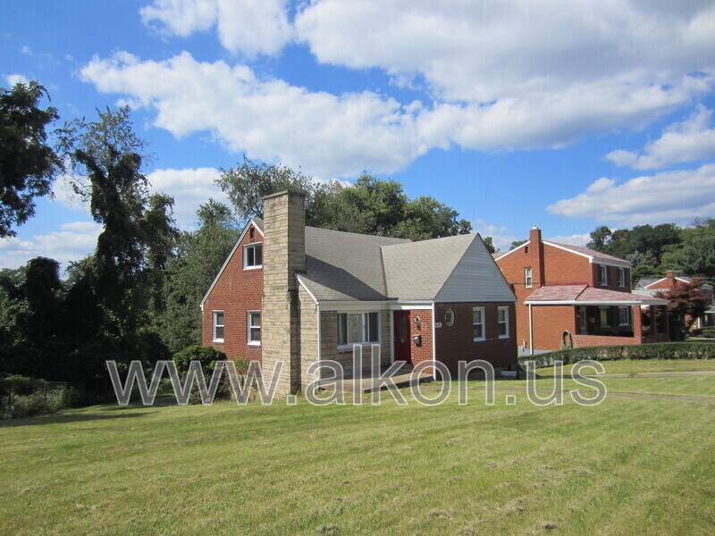 4205 Coleridge St in Pittsburgh, PA - Building Photo
