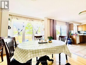 23 Wiltshire Dr in Markham, ON - Building Photo - Building Photo