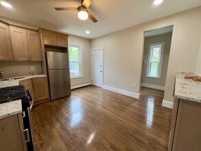 13 Withington St in Boston, MA - Building Photo - Building Photo