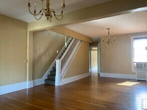 1421 Lawton St, Unit 2 in Harrisburg, PA - Building Photo - Building Photo