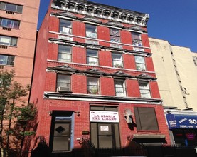 347 E 105th St in New York, NY - Building Photo - Building Photo