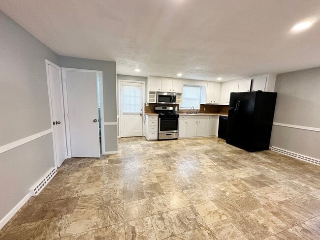 87-91 Acton St in Lowell, MA - Building Photo - Building Photo