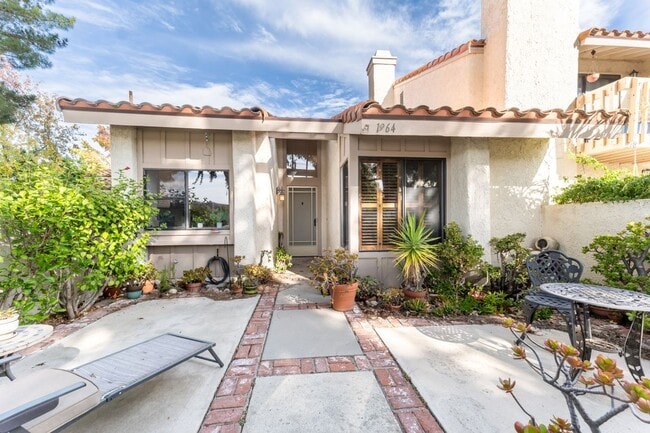 property at 1964 Olivewood Ct