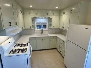 3545 Dolbeer St, Unit Main House in Eureka, CA - Building Photo - Building Photo