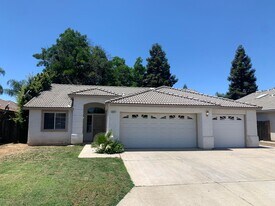 8651 N Woodrow Ave in Fresno, CA - Building Photo