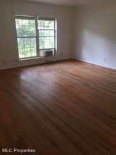 893 Greenwood Ave in Atlanta, GA - Foto de edificio - Building Photo