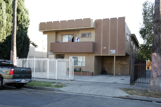 14734 Erwin St in Van Nuys, CA - Building Photo - Building Photo