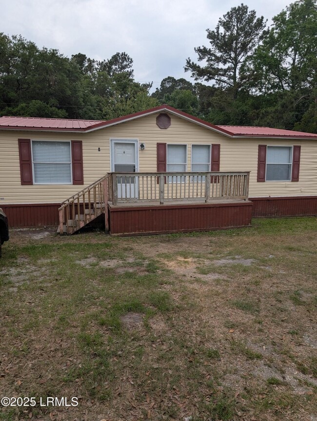 property at 5 Jillfer Ln