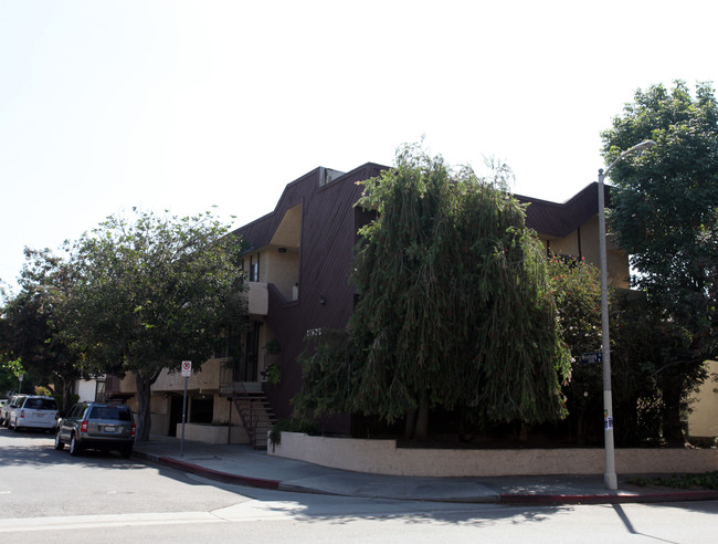 11578 Wyoming Ave in Los Angeles, CA - Building Photo - Building Photo