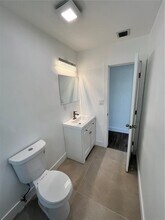 2854 SW 4th Pl in Fort Lauderdale, FL - Building Photo - Building Photo