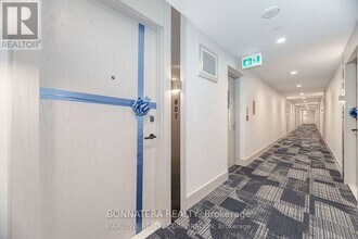 3006 William Cutmore Blvd in Oakville, ON - Building Photo - Building Photo