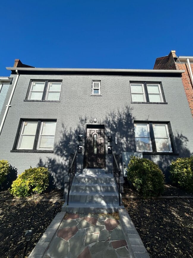 property at 1230 Penn St NE