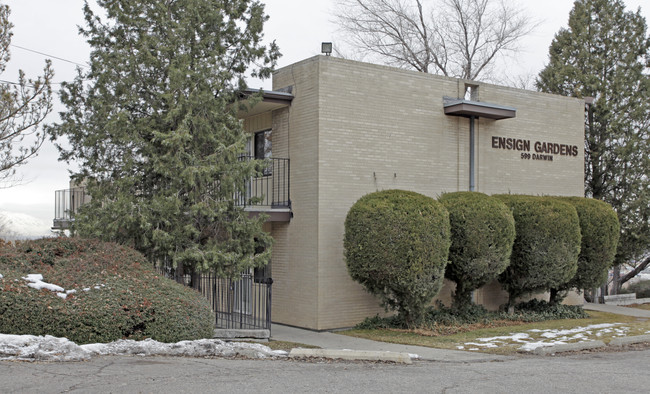 Darwin Gardens Apartments in Salt Lake City, UT - Foto de edificio - Building Photo