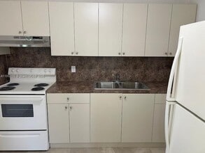 11323 SW 189th St in Miami, FL - Building Photo - Building Photo