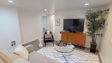 1730 SE 35th Pl in Portland, OR - Foto de edificio - Building Photo