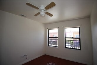 7914 Seville Ave, Unit B in Huntington Park, CA - Foto de edificio - Building Photo
