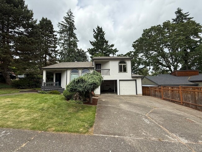 1331 Westbrook Dr NW in Salem, OR - Building Photo - Building Photo
