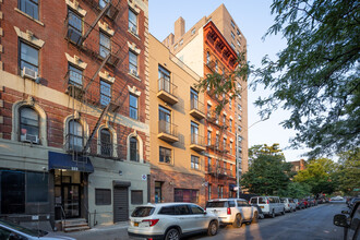 318 E 117th St in New York, NY - Building Photo - Building Photo