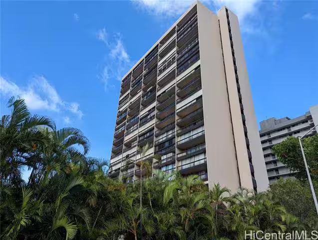 775 Kinalau Pl, Unit 701 in Honolulu, HI - Foto de edificio - Building Photo
