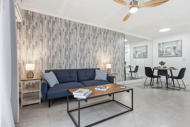 3000 Riomar St, Unit 407 in Fort Lauderdale, FL - Building Photo - Building Photo