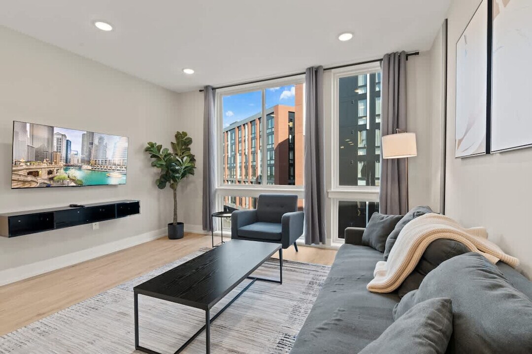 901 Canal St in Philadelphia, PA - Building Photo