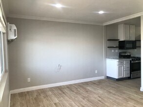 11934 Runnymede St in Los Angeles, CA - Building Photo - Building Photo