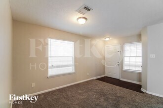 6402 Mountain Pines Ln in Katy, TX - Foto de edificio - Building Photo