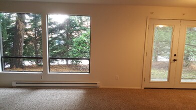 1461 Rainier Ct in Fircrest, WA - Building Photo - Building Photo