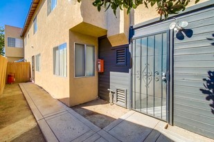 4212 47th St in San Diego, CA - Foto de edificio - Building Photo