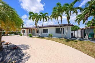 11835 SW 37th St in Miami, FL - Building Photo - Building Photo