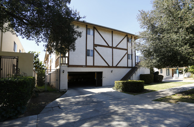 401 Chester St in Glendale, CA - Building Photo - Building Photo