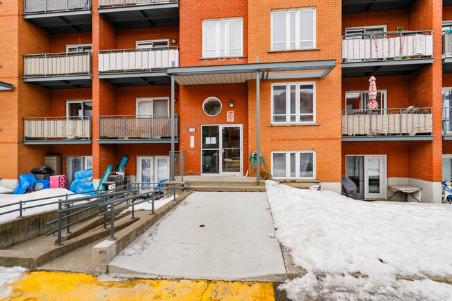 944 24E Av in Lachine, QC - Building Photo - Building Photo