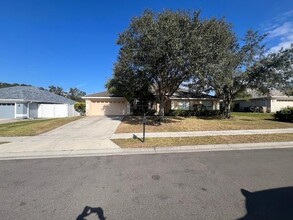 1003 Chisholm Estates Dr in St. Cloud, FL - Building Photo - Building Photo