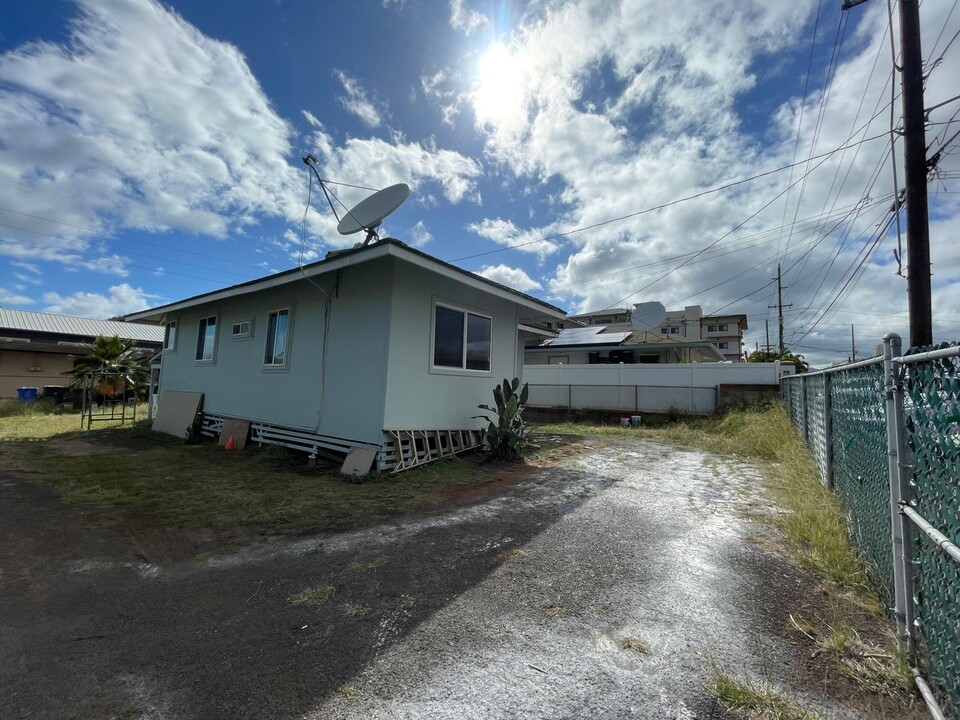 849 Third St in Pearl City, HI - Foto de edificio