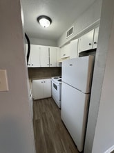 5220 Weber Rd in Corpus Christi, TX - Building Photo - Building Photo