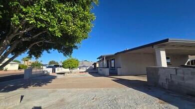 5827 N 22nd Dr in Phoenix, AZ - Building Photo - Building Photo